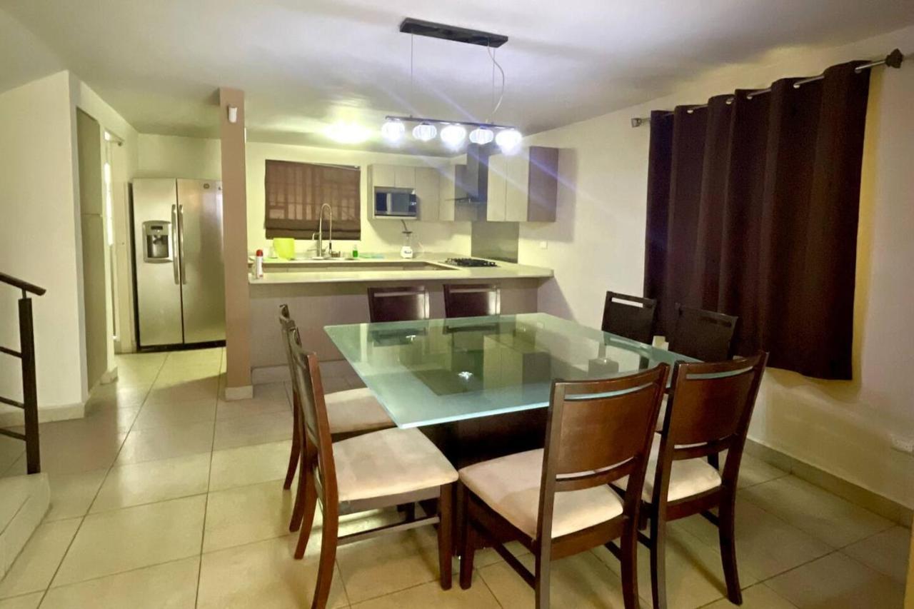 Altabrisa Residencial Villa Monterrey Exterior foto